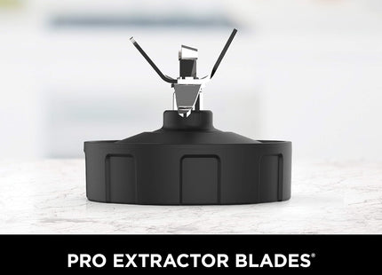 Ninja BL450C, Nutri Pro Personal Blender For Juices, Shakes & Smoothies, 18 and 24 Oz cups, Black/Silver, 900W (Canadian Version)