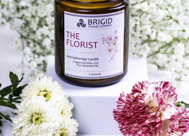The Florist Soy Wax Candle - Jasmine, Ylang Ylang, Helichrysum, and Sandalwood