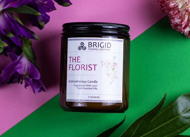 The Florist Soy Wax Candle - Jasmine, Ylang Ylang, Helichrysum, and Sandalwood