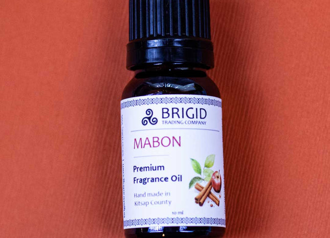 Mabon Diffuser Oil - McIntosh Apples, Granny Smiths, Harvest Spices, and Fresh Apple Pie